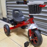 Tricycle with basket