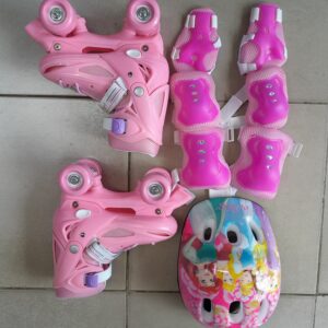 Adjustable roller skates